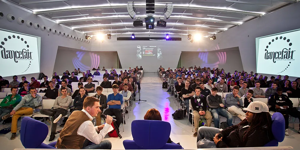 Deelnemers tijdens de 50ste social media training