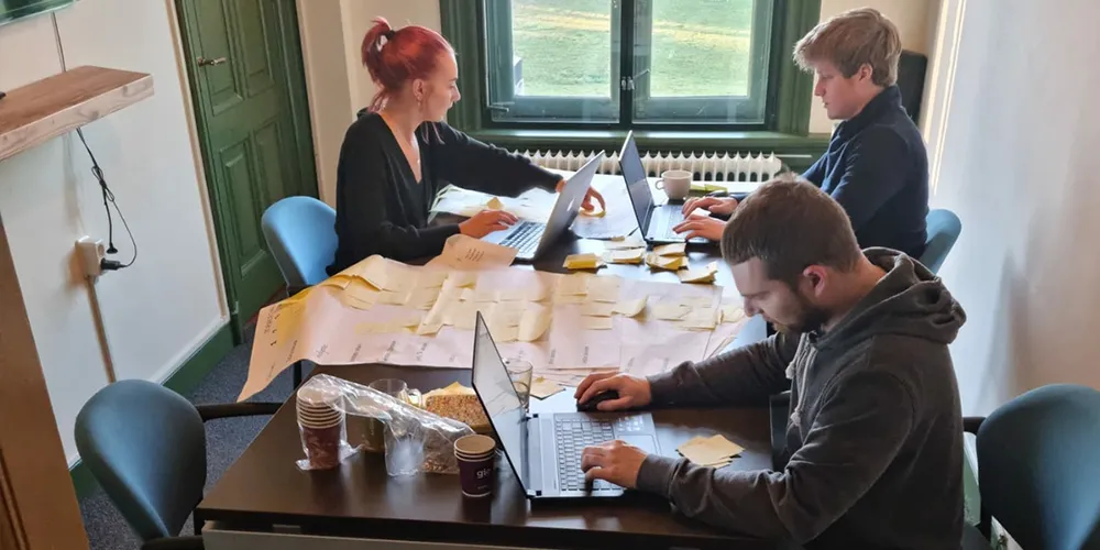 Collega's tijdens SMH Tijd op donderdagmiddag